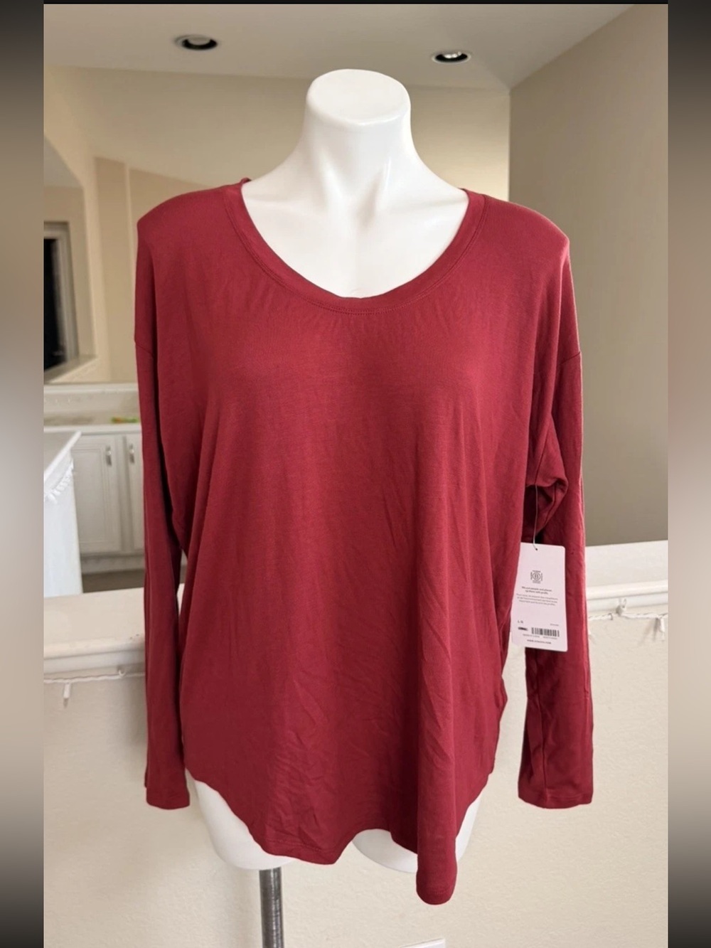 NWT Athleta Cloudlight Stratus Top Size L (B3) 097